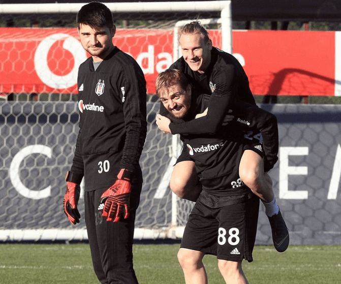 雷火电竞入驻-贝西克塔告负，晋级陷入困境的简单介绍