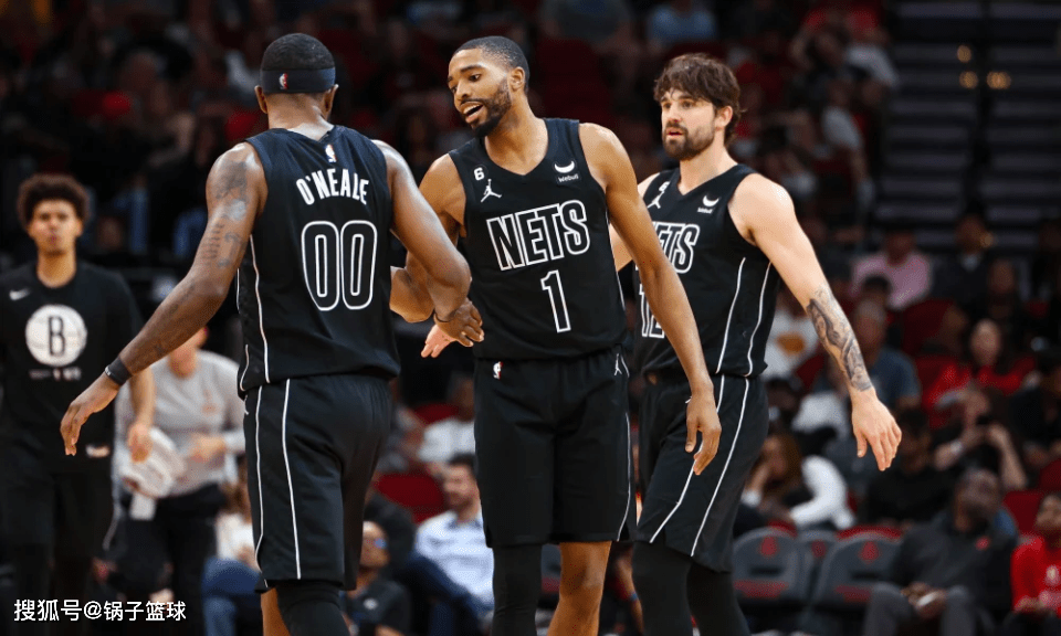 雷火电竞-东京球队成为黑马，冲刺冠军之路