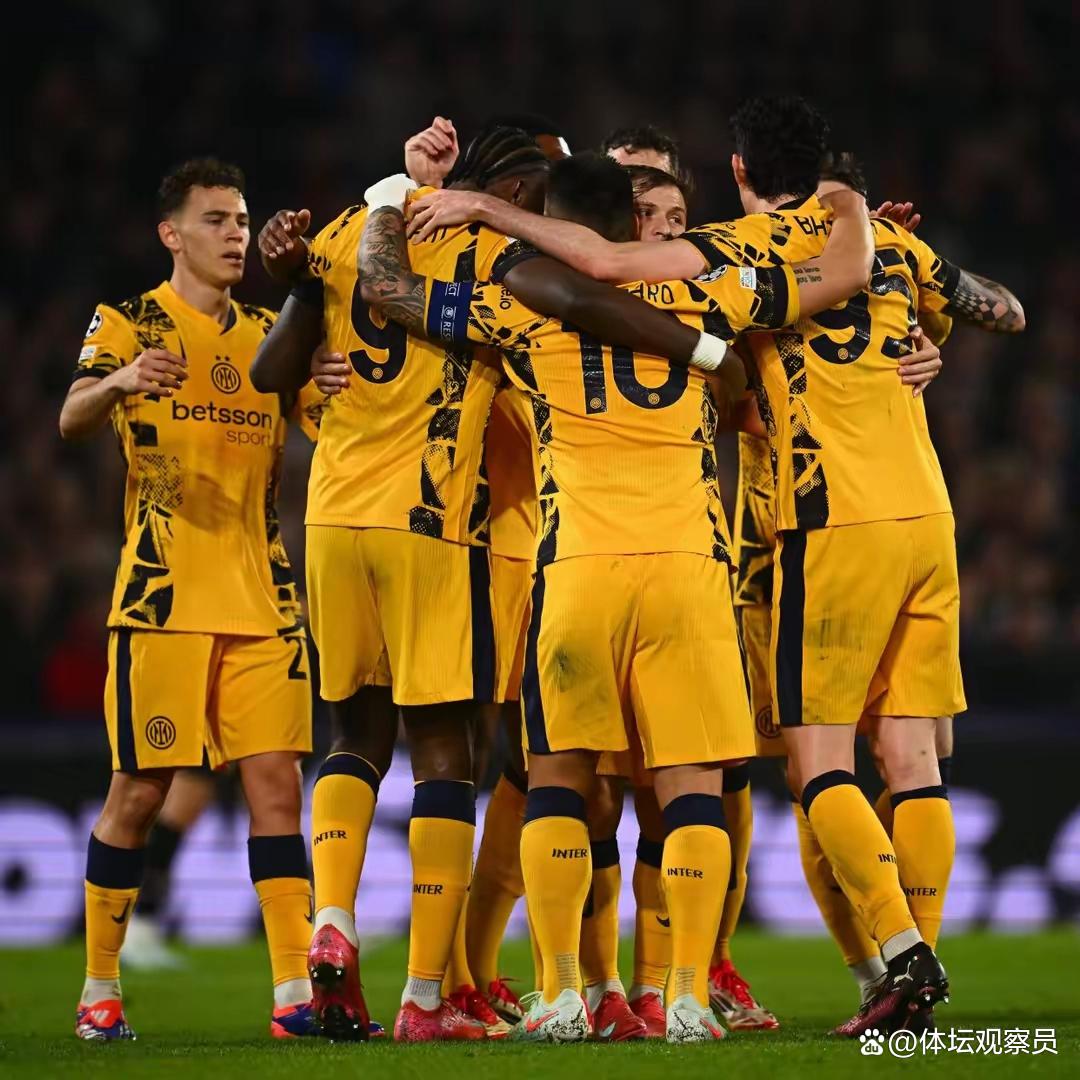 荷甲联赛火热展开，卫冕冠军掀起争霸的简单介绍