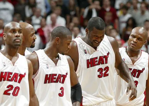 雷火电竞网站-热火主场输给爵士，韦德仅贡献分