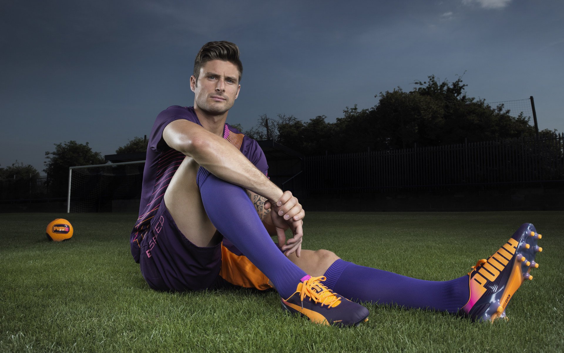 雷火电竞合作-星辰可坠，神迹不朽，C罗独臂擎天的国家德比史诗