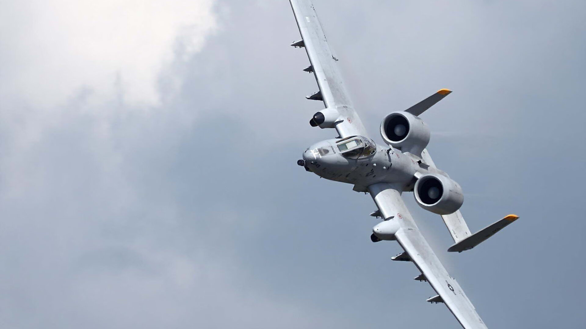 三角战争,当布克的烈焰照亮猛龙的决胜局,开拓者成了最意外的注脚