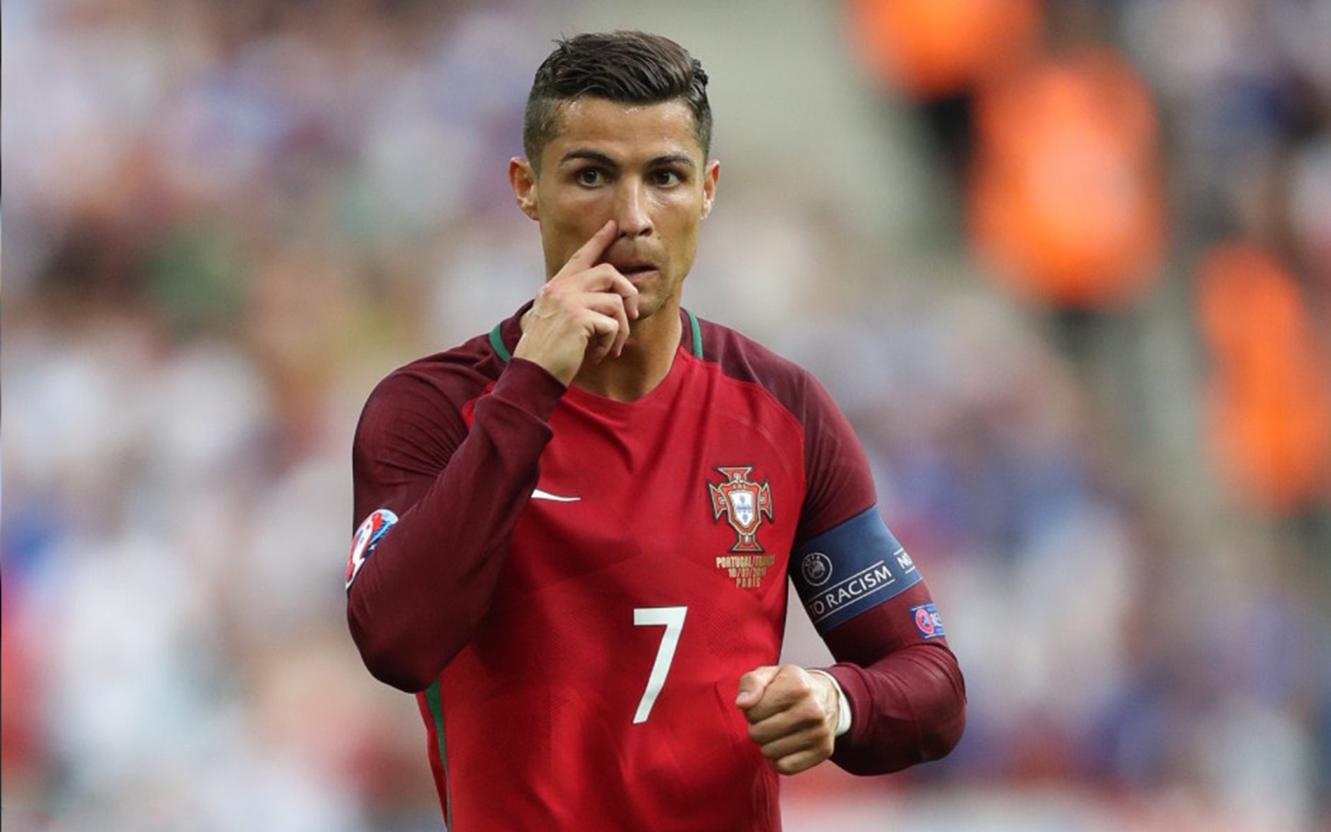 两道红色闪电，F1街道夜赛与伦纳德的主场统治