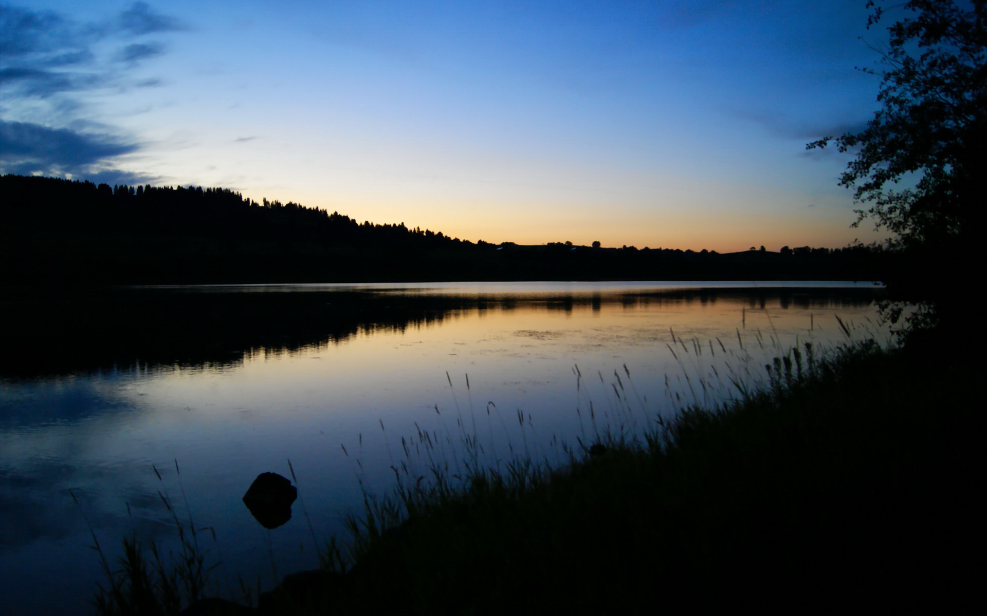 当浓眉成为教科书，一记封盖，两种篮球哲学的碰撞