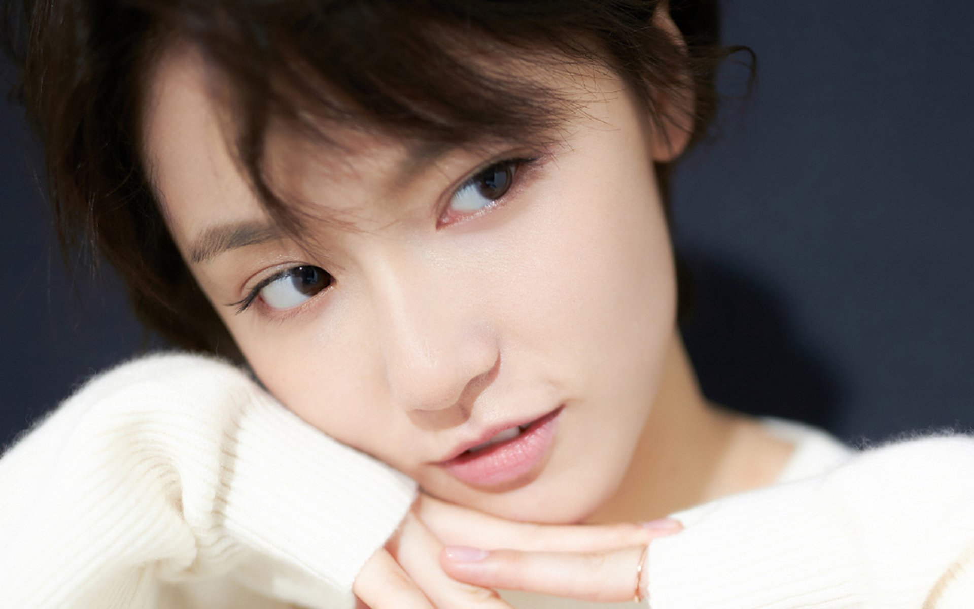 2026世界杯G组焦点战，波兰碾压英格兰，凯恩主导比赛，替补奇兵逆转乾坤